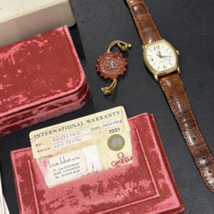 Omega de ville - prestige - “tonneau” - Or 18k